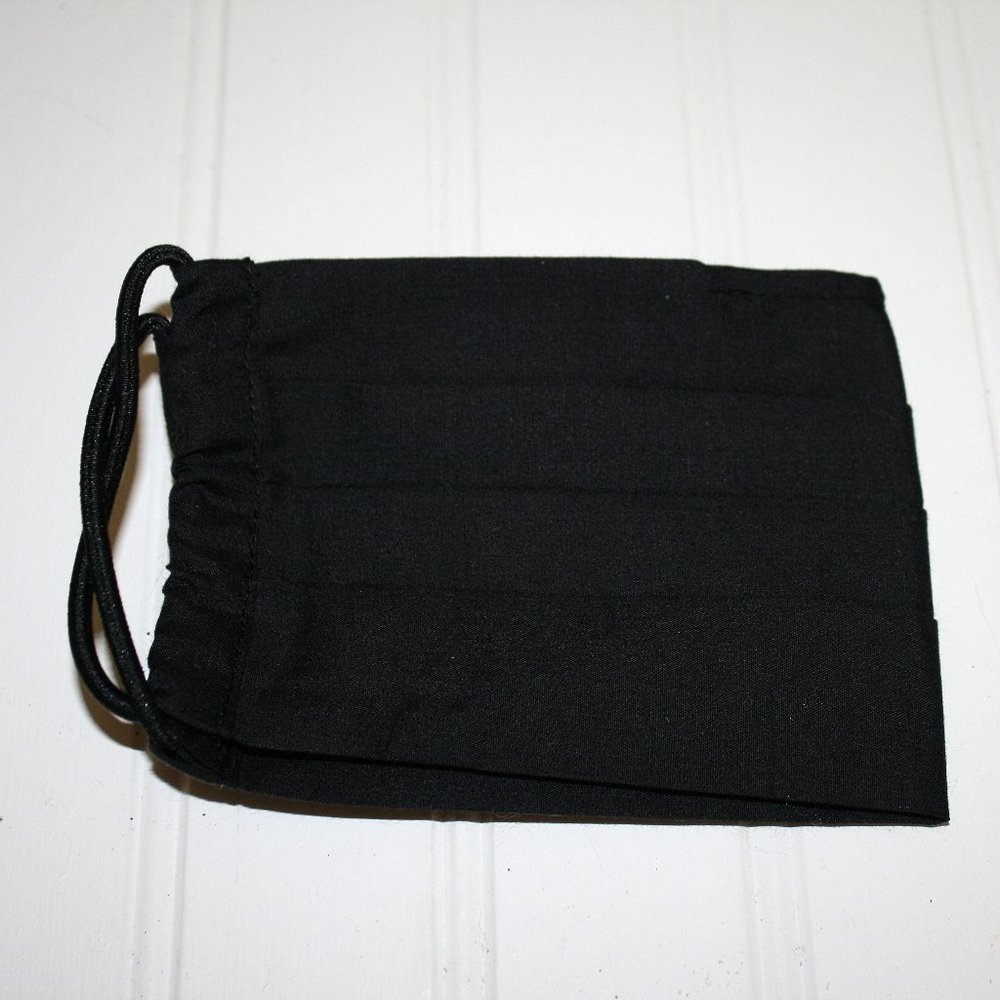 HANDMADE Black Cotton Fabric Face Mask has Pocket - Picture 2 of 3